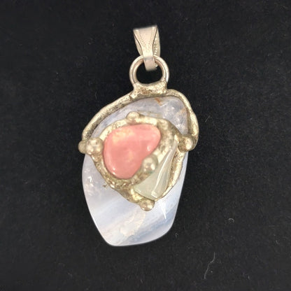 Vintage Artisan Blue Agate Strawberry Quartz Pendant One Size MCM Fairy
