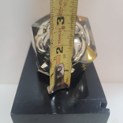Vintage acrylic Lucite paperweight gambler Craps WORKING rolling DICE Casino