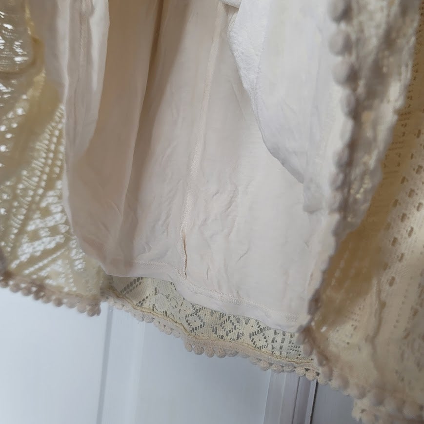Vero Moda Birch Cream Size XL Lined Lace Pom Pom Mini Skirt Elastic Waist