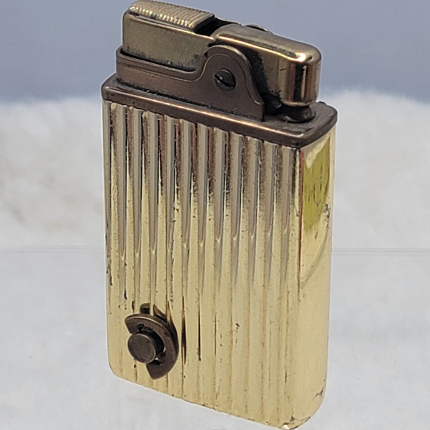 Vintage Ribbed Gold Mechanical Music Box Pocket Lighter Japan Smoke Gets In Eyes