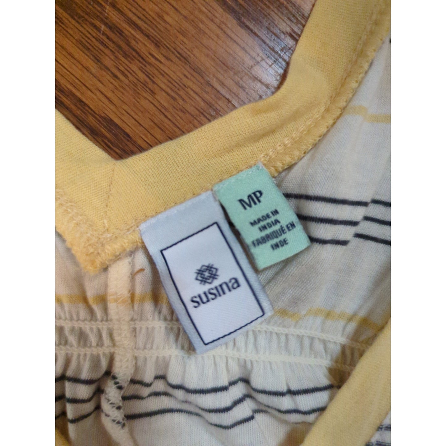 NWT Susina Striped V-Neck Tank Top Size Medium Petite casual summer Top