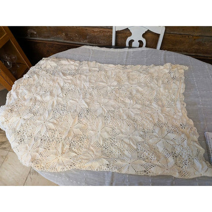 Handmade CROCHET Coverlet Blanket Cream Snowflake Wheel Full / Queen
