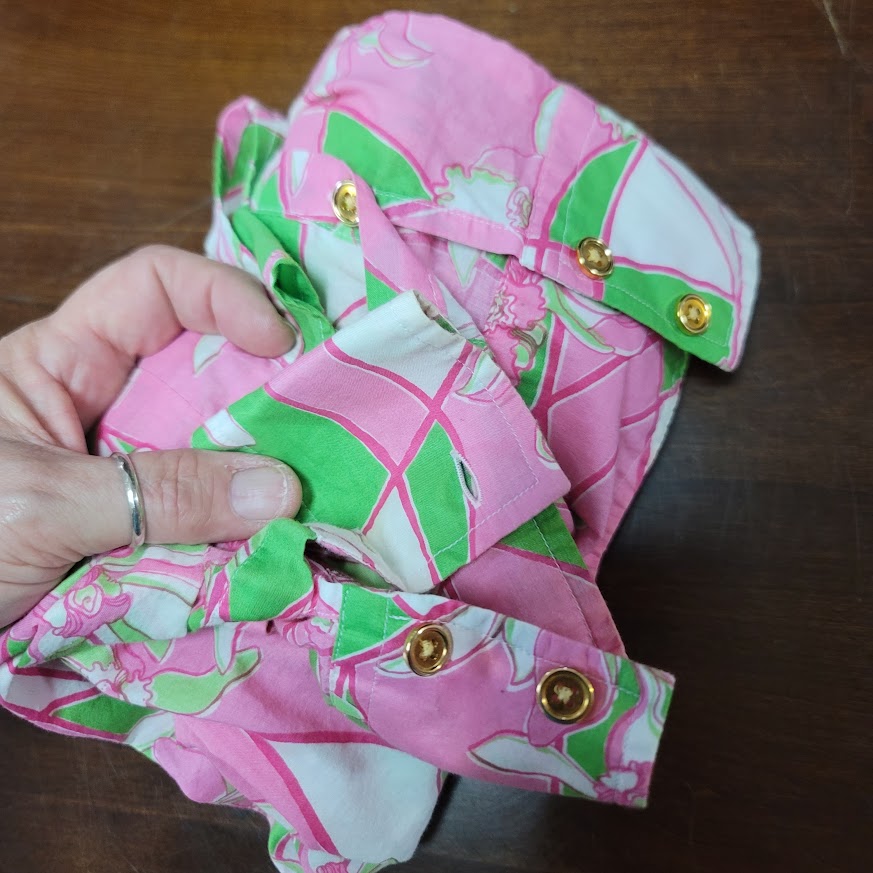 Lilly Pulitzer Size 10 Womens 100% Cotton gold Button Up blouse top Pink Green