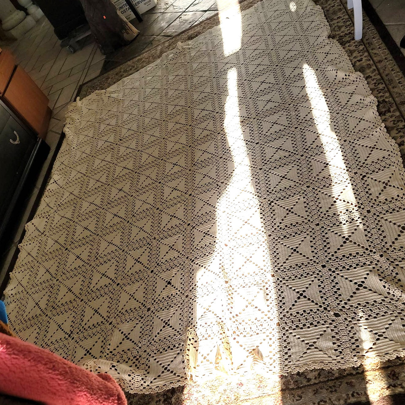 Vintage Handmade Crochet Bedspread Cream Geometric Diamond Boho Coverlet 77x100