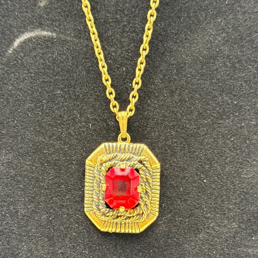 Sarah Coventry Vintage Red Lucite Emerald Cut Gold Tone Statement Necklace