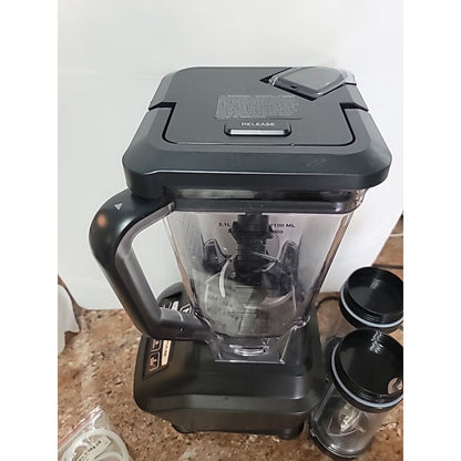 NINJA Professional 1500 Watts Machine, Pitcher, Lid, 2 bullet cups with lids