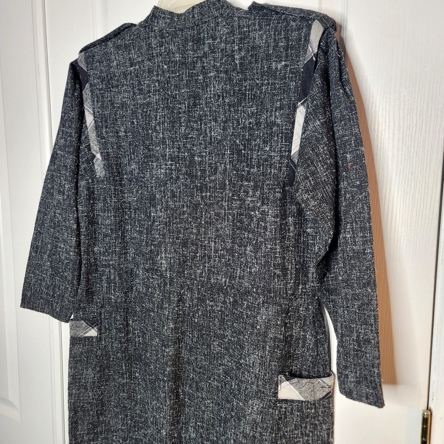 Vintage 80s nubby wool blend dress sheath dress Gray Plaid Shoulder detail Large