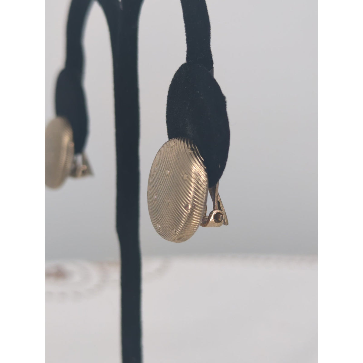 Vintage Mid-Century Gold-Tone Textured Dotted Button Clip-On Earrings Brilliant