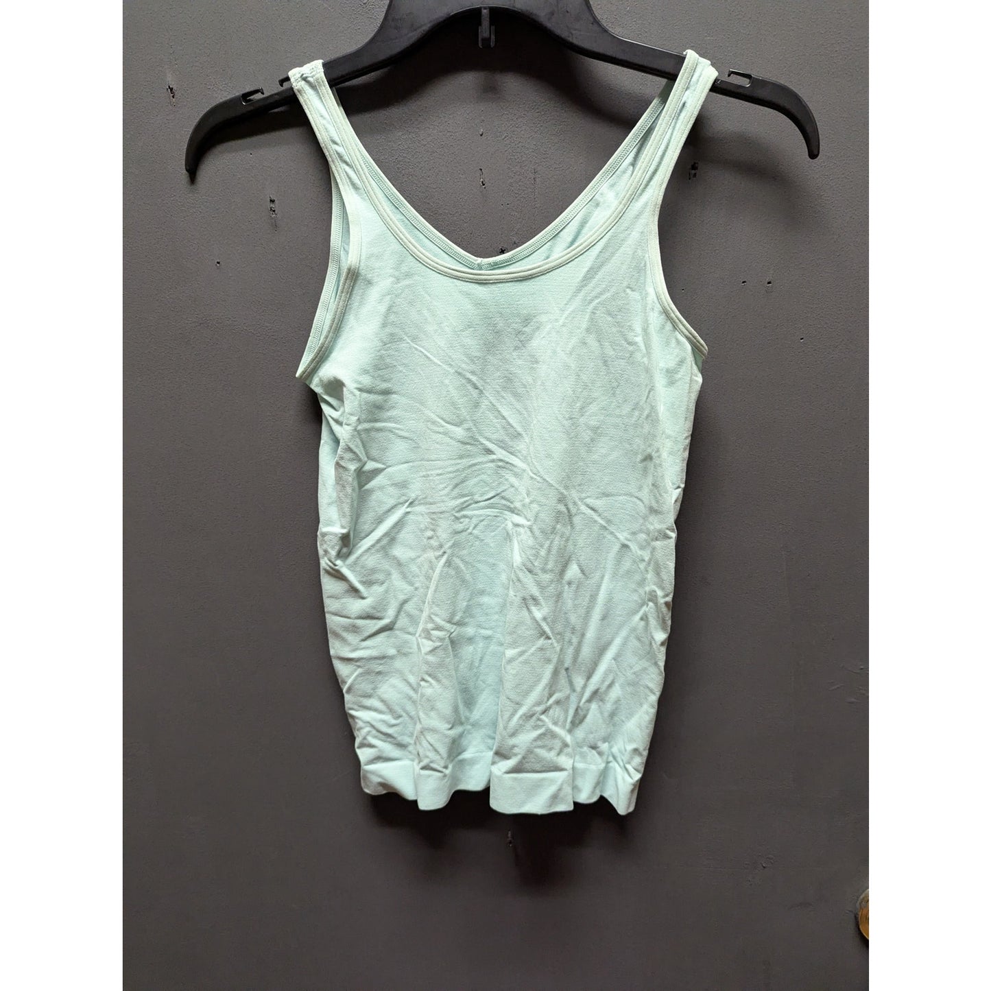 Halogen NWT Green Tank Top Medium Layer VNeck Sleeveless Casual Summer Stretch