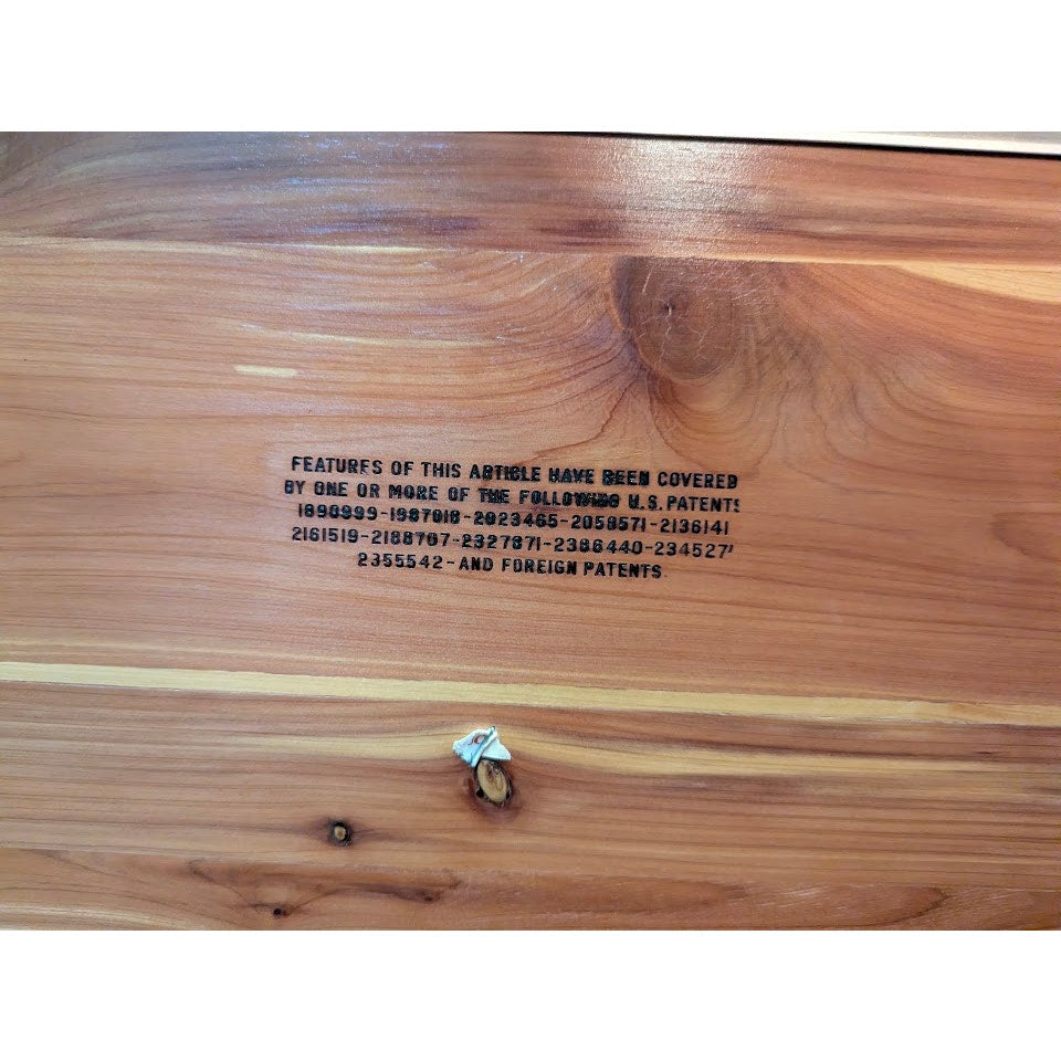 Secondhand Sandies: Lane cedar lined trunk bench storage