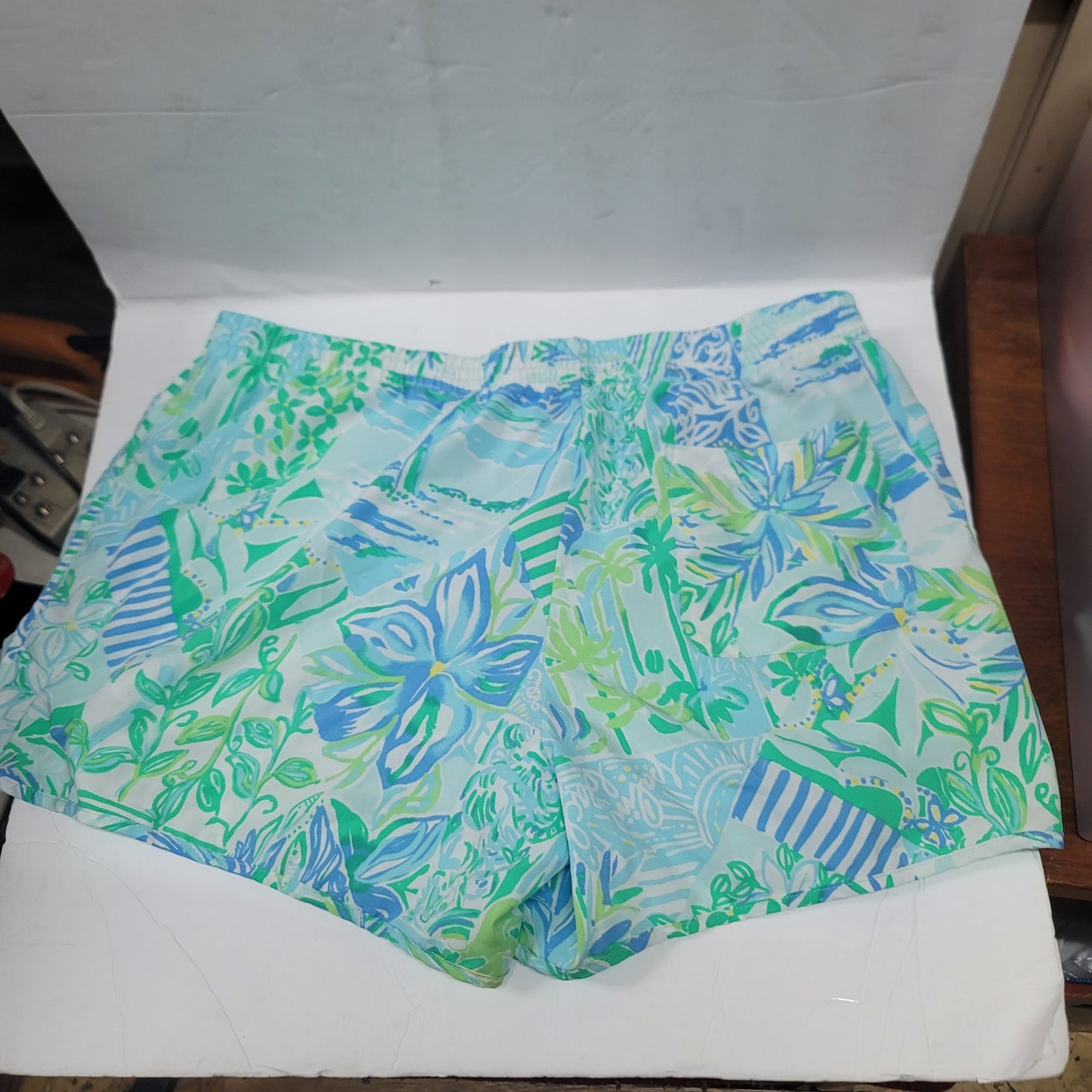 Lilly Pulitzer LUXLETIC Large shorts Jogging Athletic blue green running