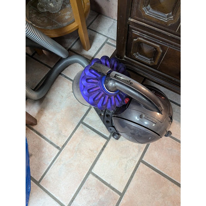 Dyson DC 39 Big Ball Canister Vacuum no attachments WORKS