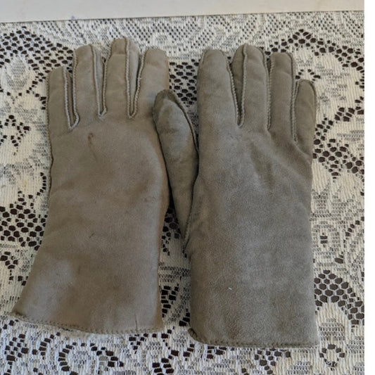 Vintage Gray Suede Sherpa Lined Gloves Size Large Warm Winter Cozy