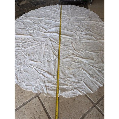 Oval linen Ivory vintage Tablecloth finish scallop edge Floral Raised Embroidery