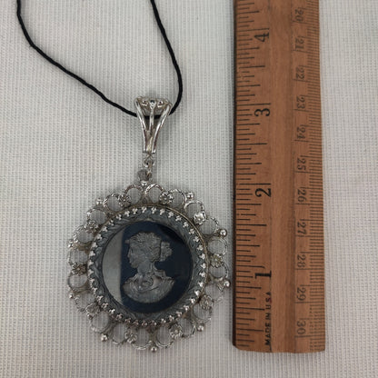 Vintage Whiting & Davis Intaglio Glass Cameo Pendant Necklace Silver Tone