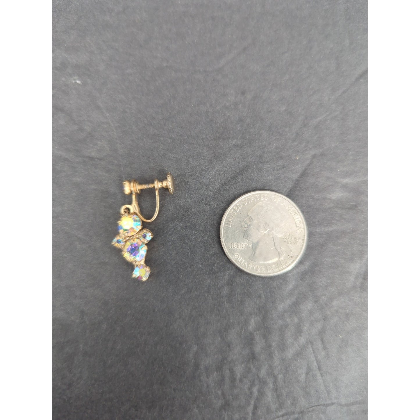 Vintage Gold Tone Aurora Borealis AB Rhinestone Dangle Drop Screw Back Earrings