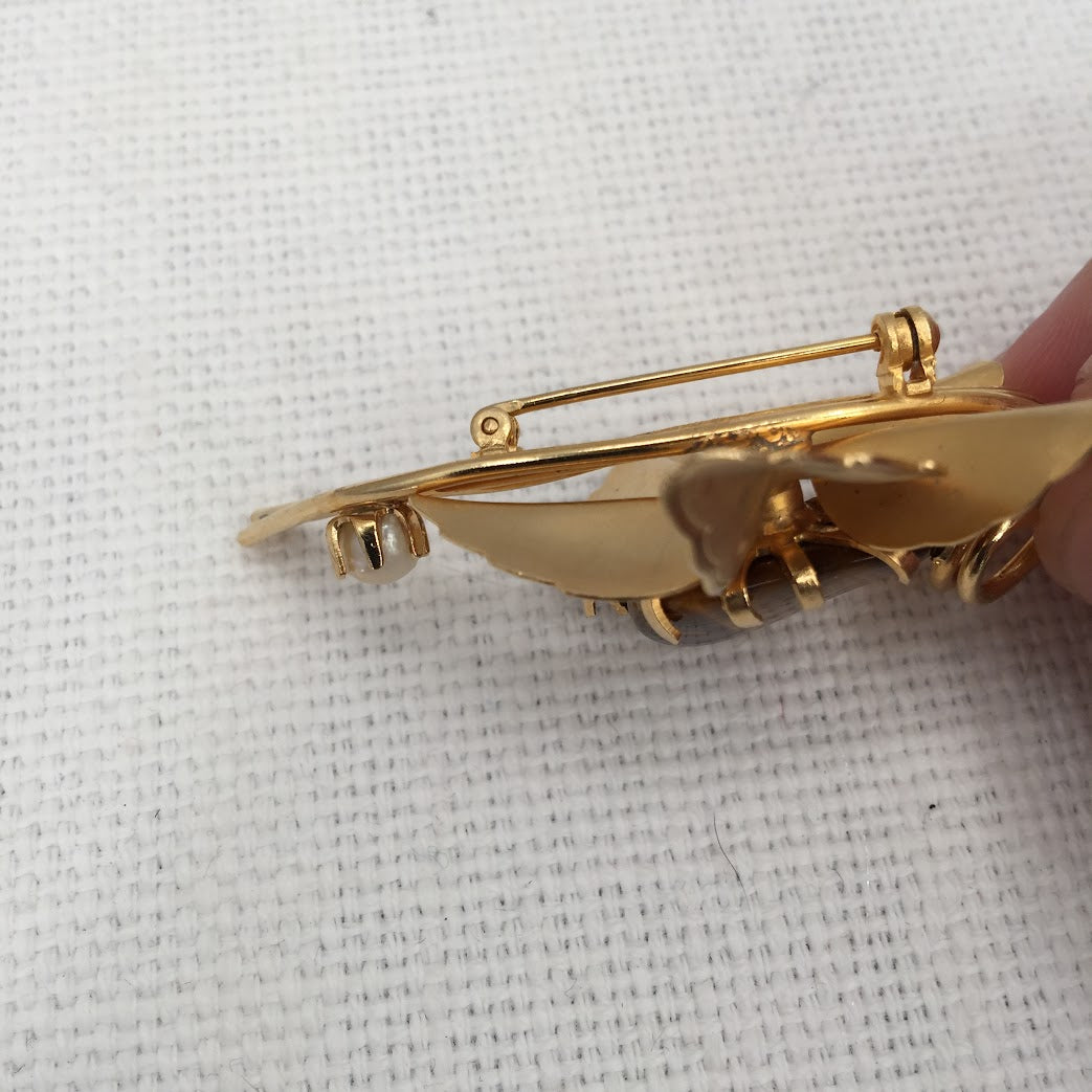Vintage Flower Pin Brooch Gold Tone Brown Tiger Eye Nugget Stone Costume Jewelry