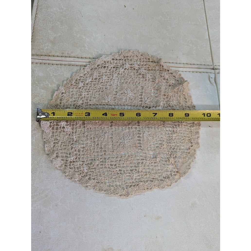 Antique FILET LACE NETTING flowers Neutral Round Doily 9" round Cottage 40's
