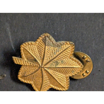Vintage Vanguard Gold Oak Leaf Rank Insignia Pin US Military Major LCDR