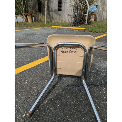 Secondhand Sandies: Vintage kids chair school