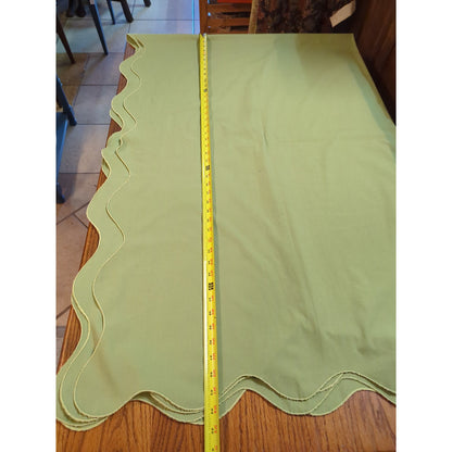 Vintage 1970s Avocado Green Rectangular Tablecloth with Scalloped Edge
