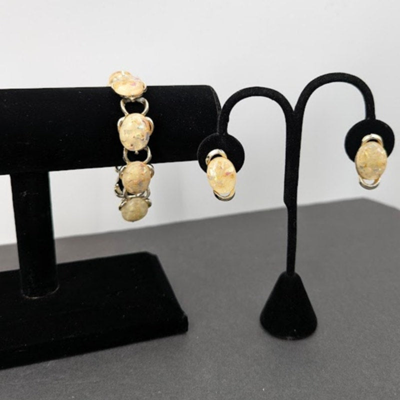 Vintage 1950s Confetti Lucite Bracelet & Earring Set Goldton Clip on Atomic 1950