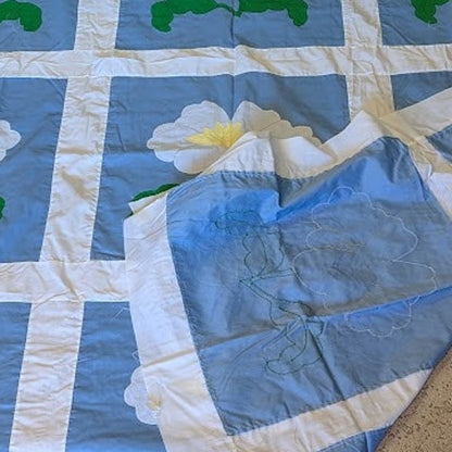 Vintage quilt top Floral 12 Block applique white yellow green blue flower 71x 94
