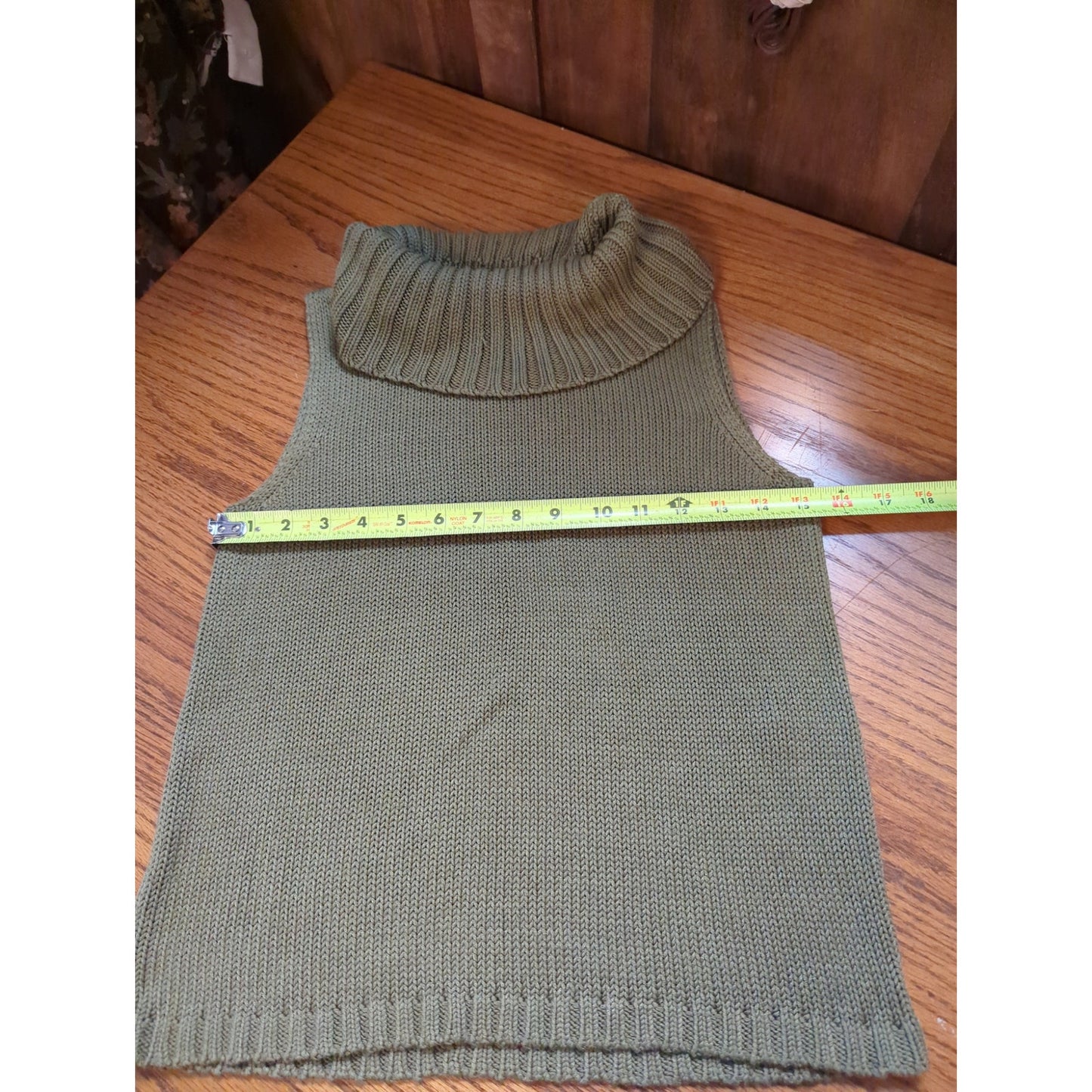 Josephine Chaus Green Silk Sleeveless Turtleneck Sweater Vest Small Petite Boho