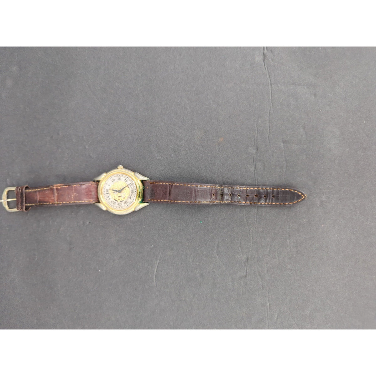 Vintage LA Express 33mm watch goldtone genuine leather watch Untested