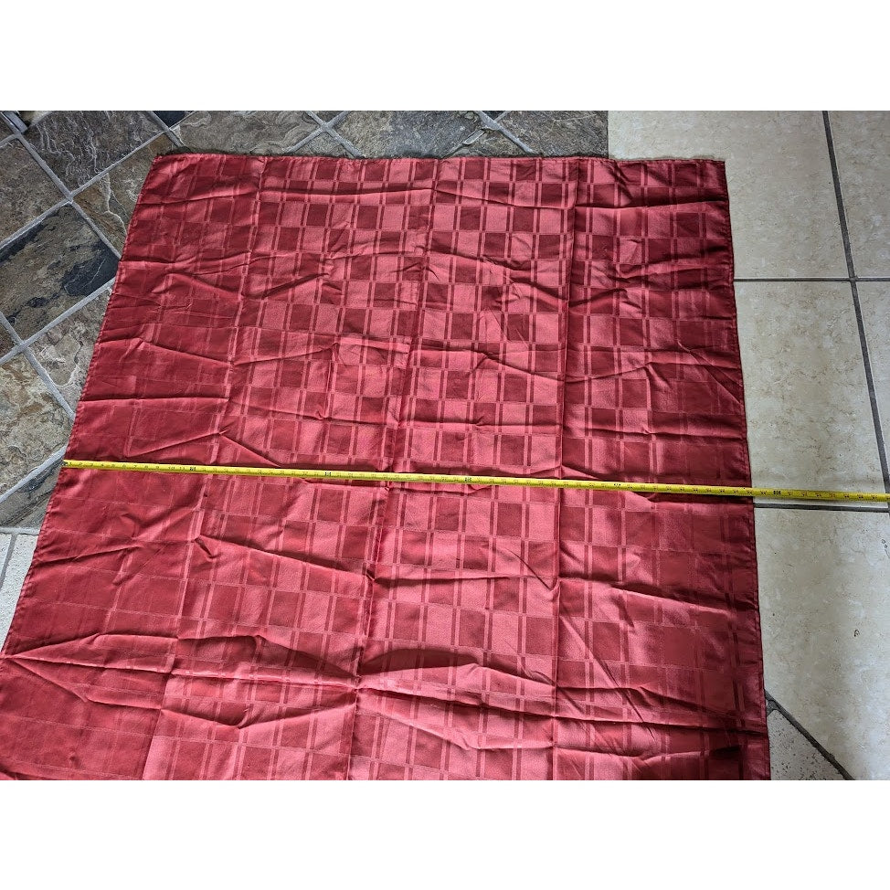 Vintage polyester BURGUNDY TABLECLOTH 58" X 99" rectanglular wOVEN squares