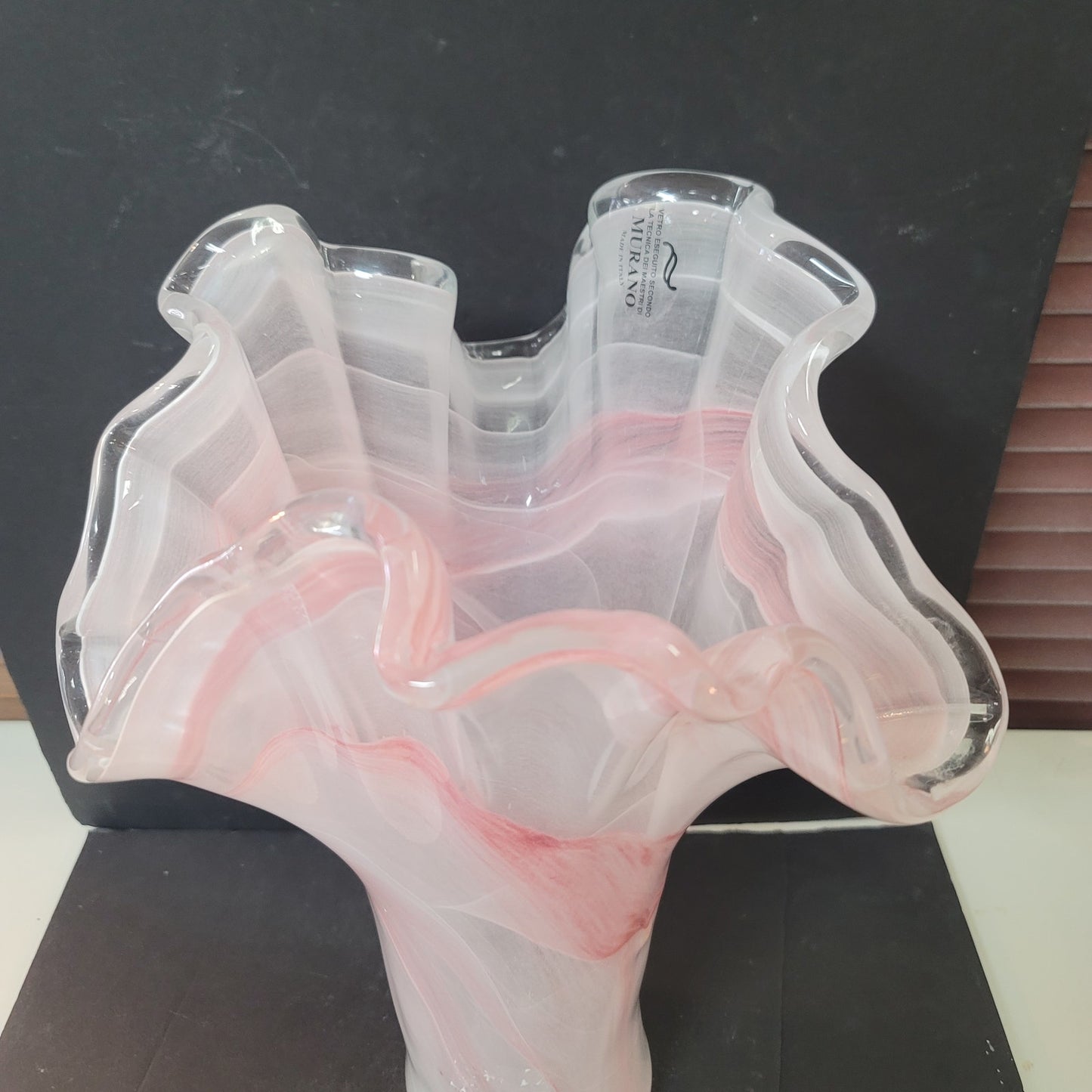 Murano art glass large vase End-of-day Slag White Pink Handkerchief Ruffle