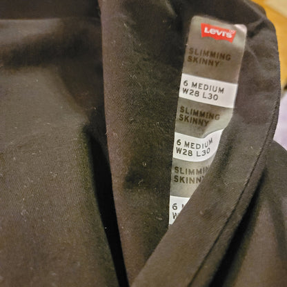Levi's Slimming Skinny Jeans Black W 28" Inseam 30" Mid Rise Stretch New