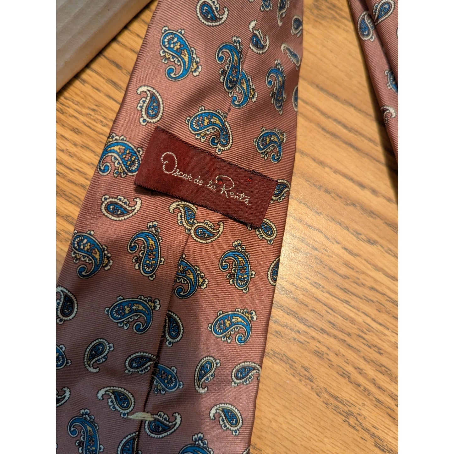 Vintage Oscar de la Renta Men's Necktie Tie Necktie Pailsley