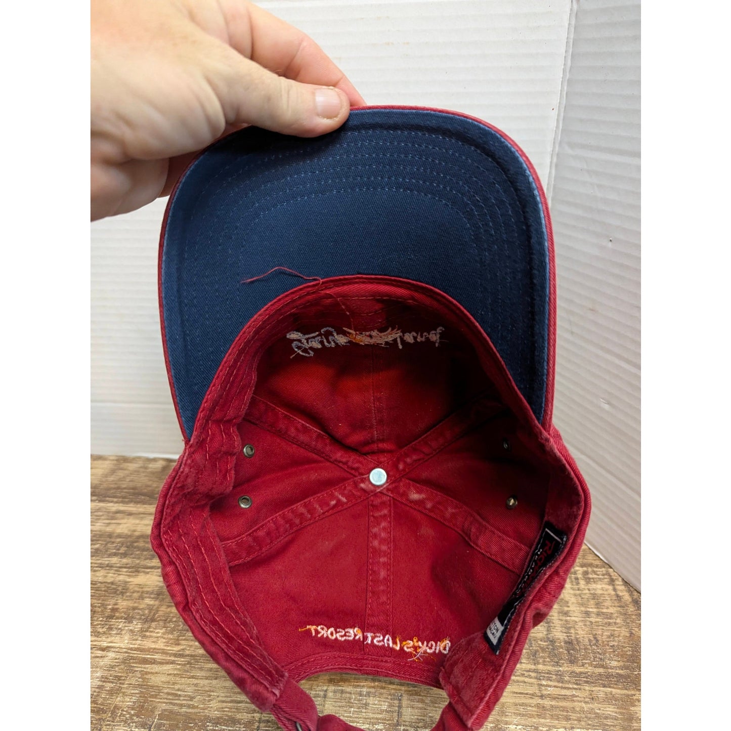 Vintage 1990s Gary's Island Red Strapback Baseball Cap Hat Retro Y2K