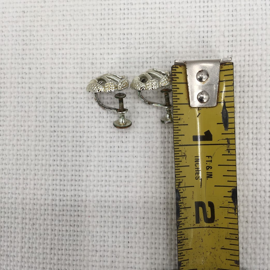 Vintage shell screw back earrings camino de santiago beach