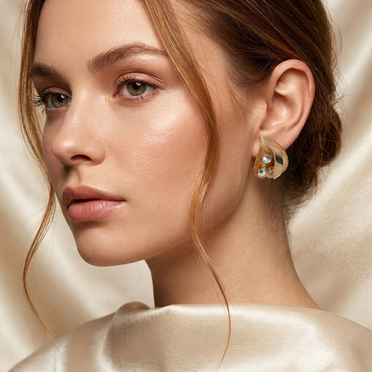 Vintage Textured Gold Tone Leaf Clip On Earrings Aurora Borealis Rhinestone