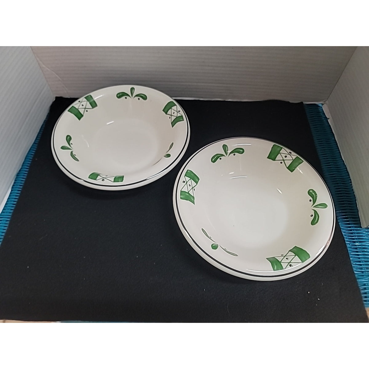 Olive Garden Buffalo China Restaurant Cereal Soup Bowls 8" Set of 2