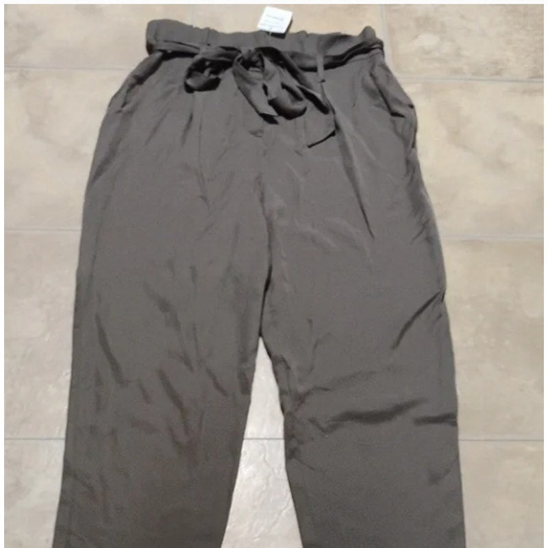 Socialite Olive Green pants paperbag waist Size Large New Casual lightweight