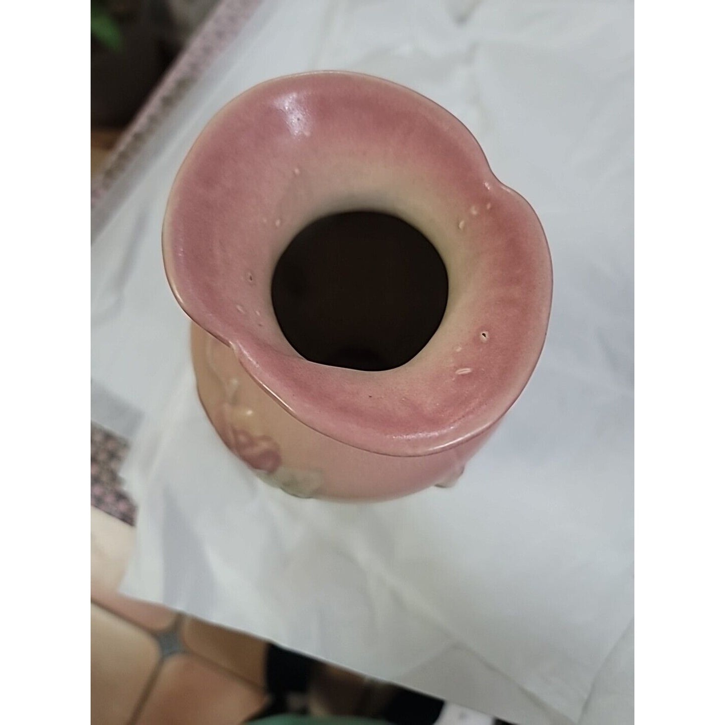 HULL POTTERY PINK AND BLUE 8-1/2 " VASE MAGNOLIA PATTERN # 2