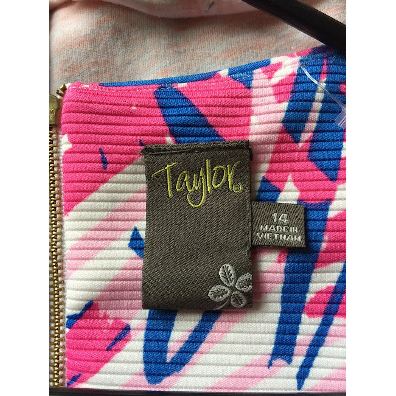 Taylor Dress Summer Sleeveless Size 14 Stretch Casual Shift Pink Blue Geometric