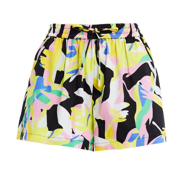 Crosby NEW Sara Shorts Size Large Multicolor Exotic Tropics Elastic Waist