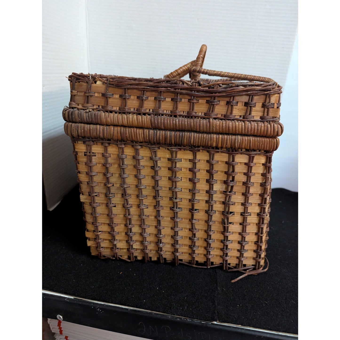 Vintage Woven Rattan Picnic Basket with Plastic Tableware Set