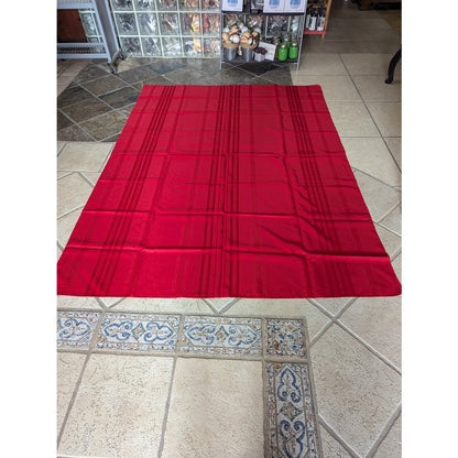 Vintage Red holiday rectangle tablecloth Polyblend 60x80 Reverisble