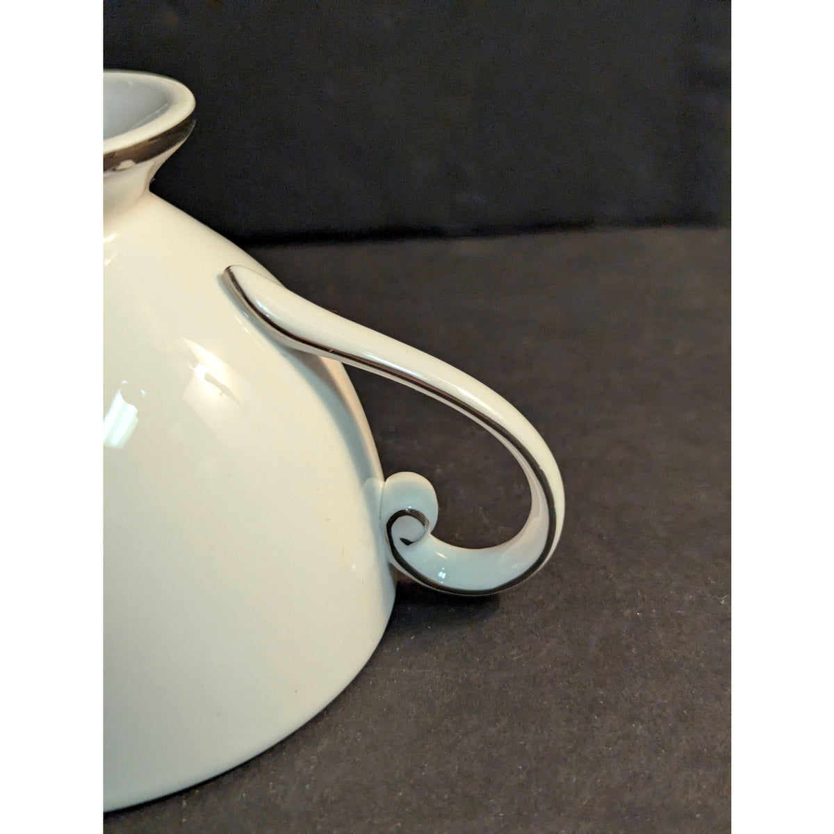 Mikasa Ultima Cameo Platinum Teacup Fine China Platinum Trim HK 301