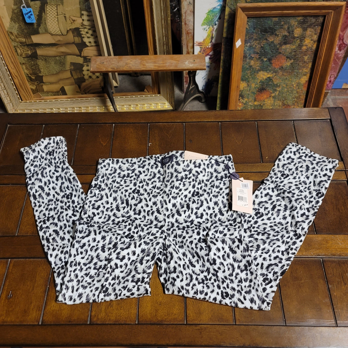 NYDJ Leopard Print Split Ankle Stretch Pants Size 2 womens Jeans Pull On