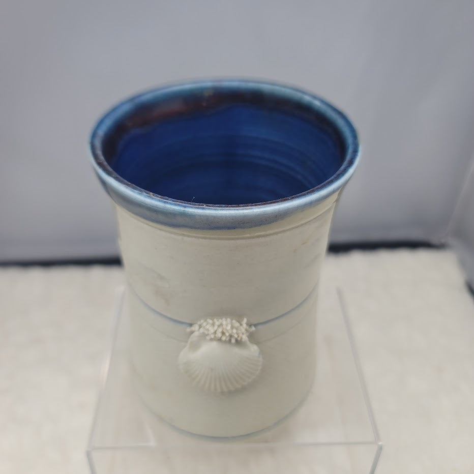 Wakulla Clay '86 Handmade Art Studio Pottery Vase Tumbler White Blue Sea shell