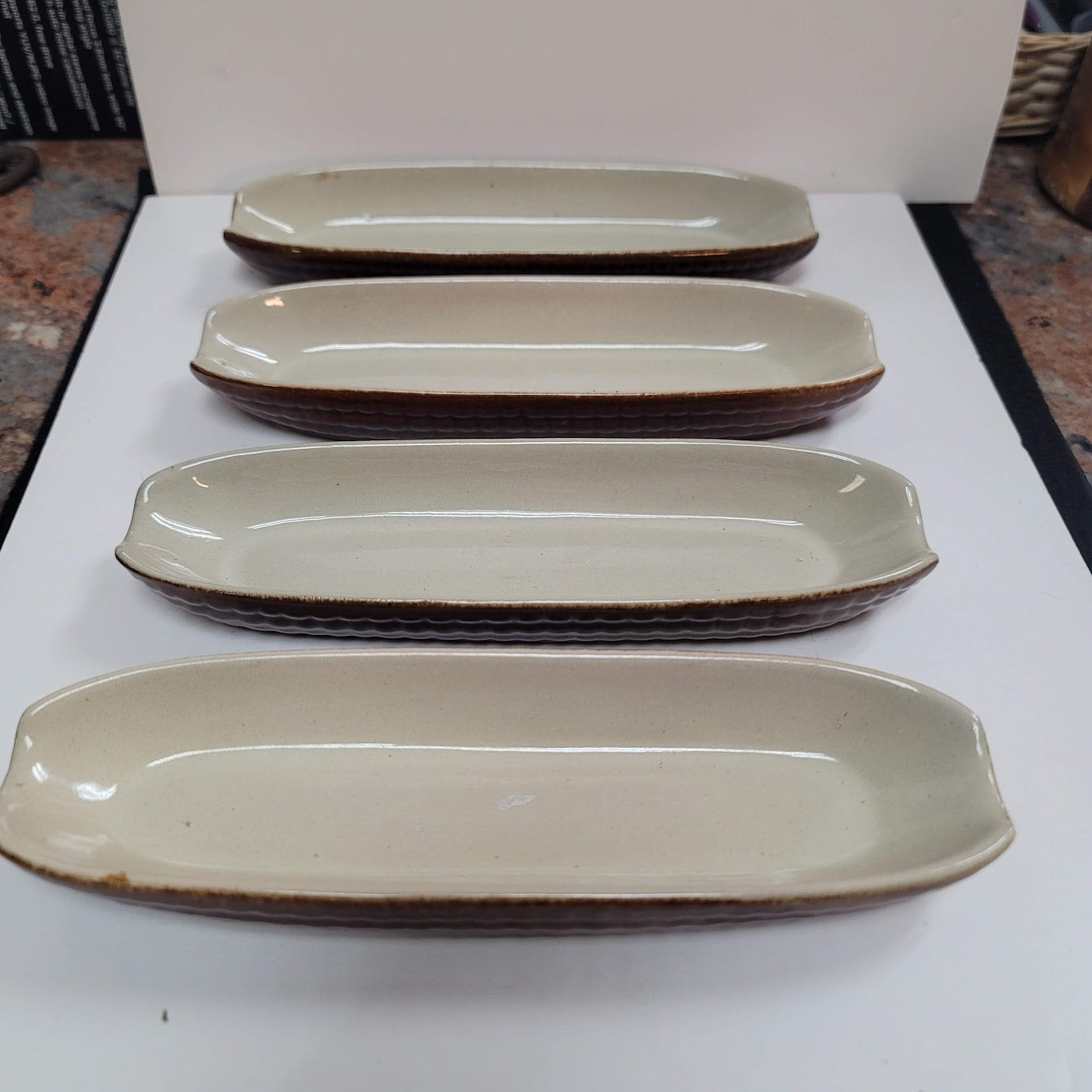 Set of 4 brown cream corn on the cob dishes Ceramic Glazed Corn Impression Serve