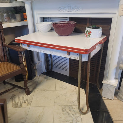 Secondhand Sandies: Antique 1940s White Red Enamel Double leaf table Hairpin legs