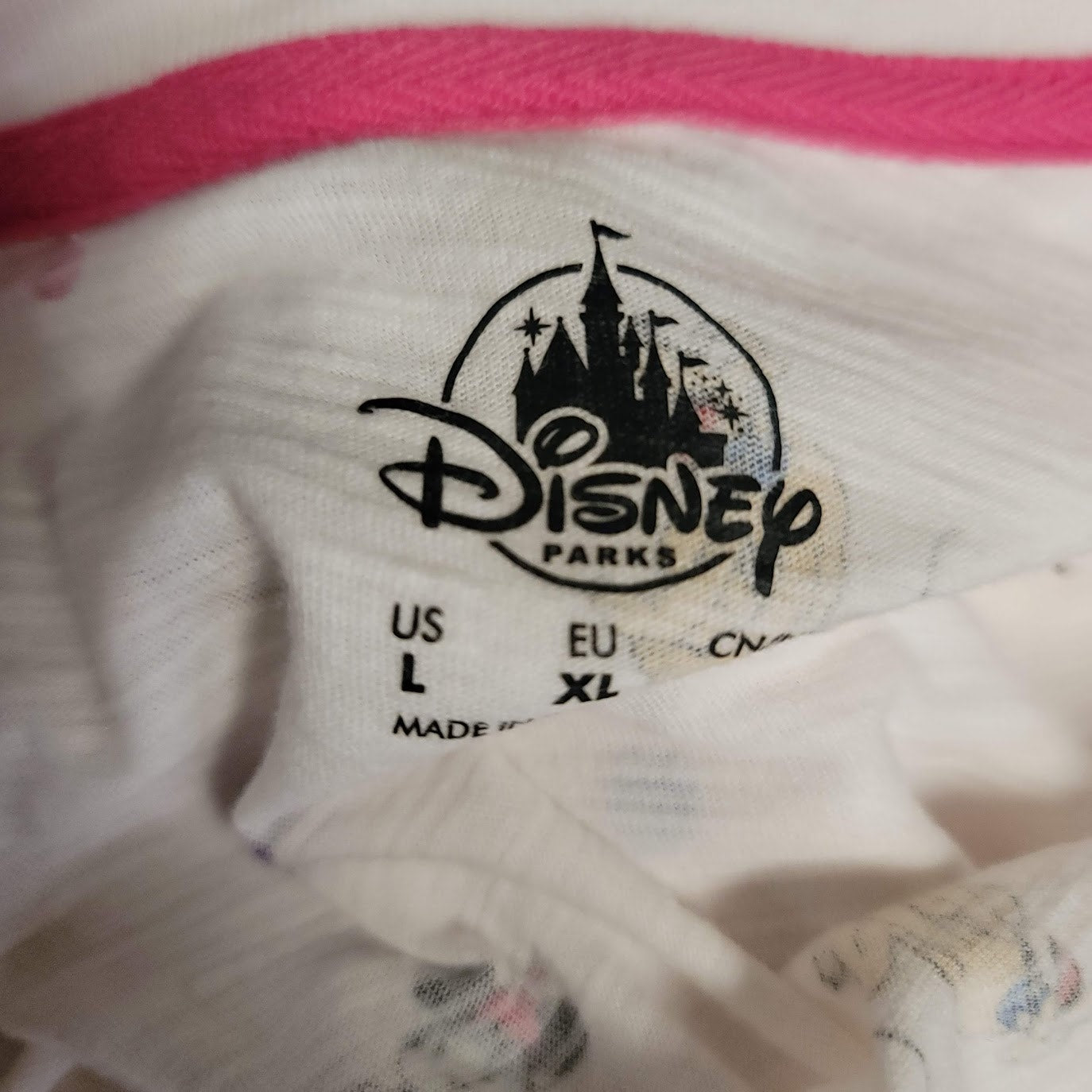 Disney Parks Size Large T-Shirt Womens Mickey Minnie Characters Short Sleeve