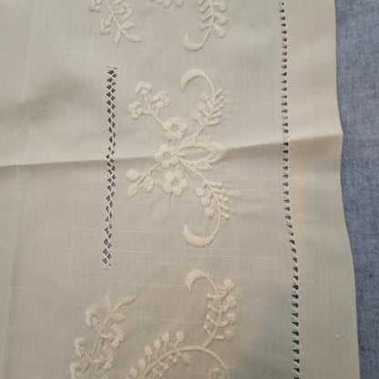 Vintage 70s Tablecloth Hand Embroidery Detail 36" x 36" SQUARE